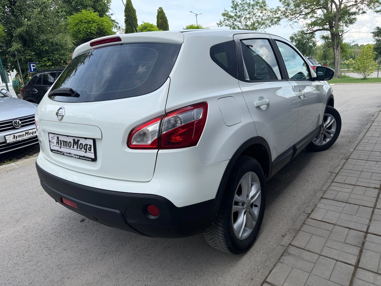 Nissan Qashqai 1.6 I 115 K.C., снимка 6 - Автомобили и джипове - 54777516