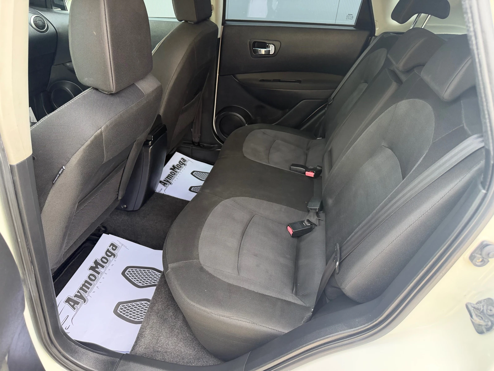Nissan Qashqai 1.6 I 115 K.C., снимка 10 - Автомобили и джипове - 54777516