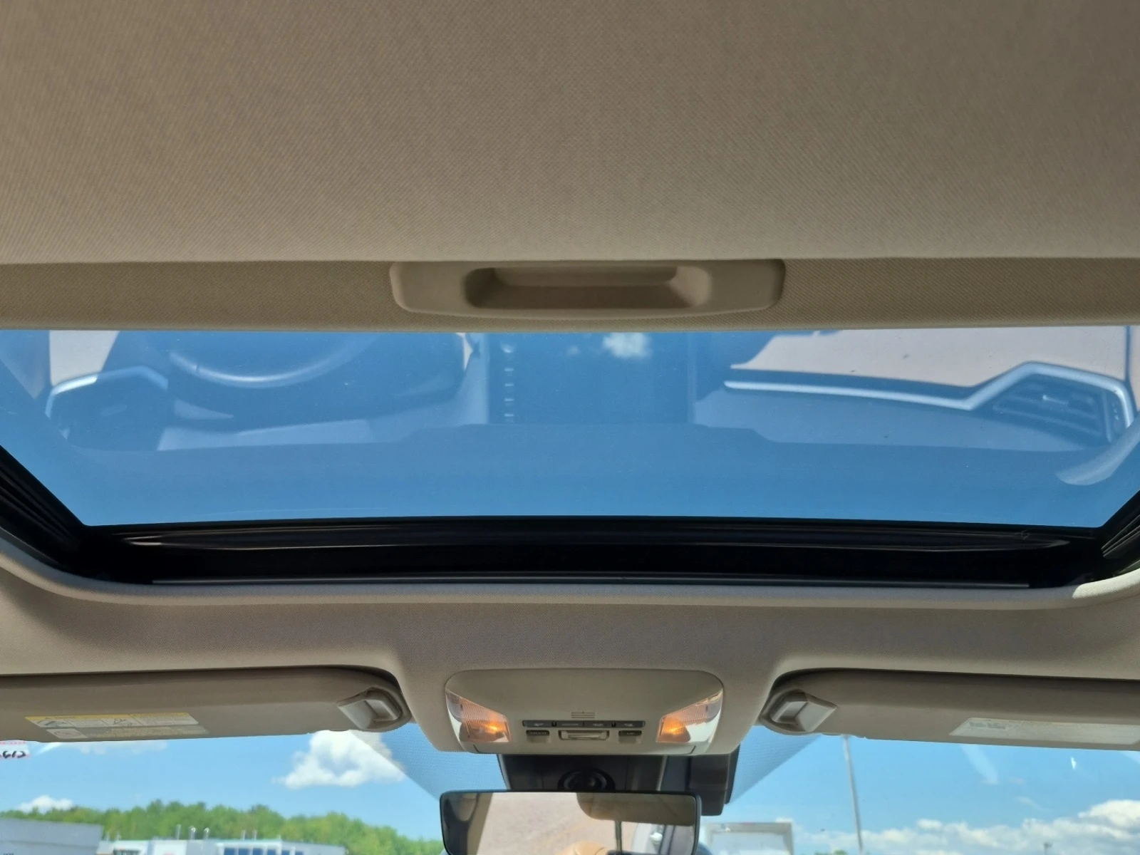 Toyota Rav4 HYBRID LIMITED AWD * * CARFAX * * АВТО КРЕДИТ * * , снимка 9 - Автомобили и джипове - 54807772