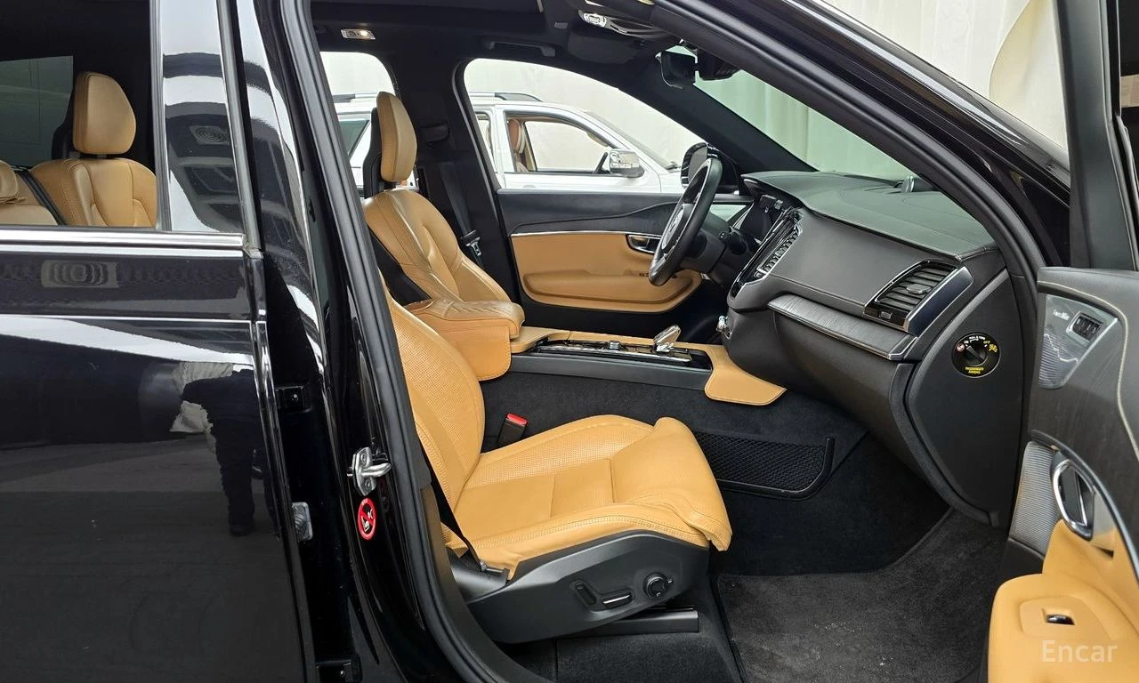 Volvo Xc90 T8* INSCRIPTION* HYBRID* BANG* OLUFSEN* ДИСТРОНИК*, снимка 13 - Автомобили и джипове - 54884769