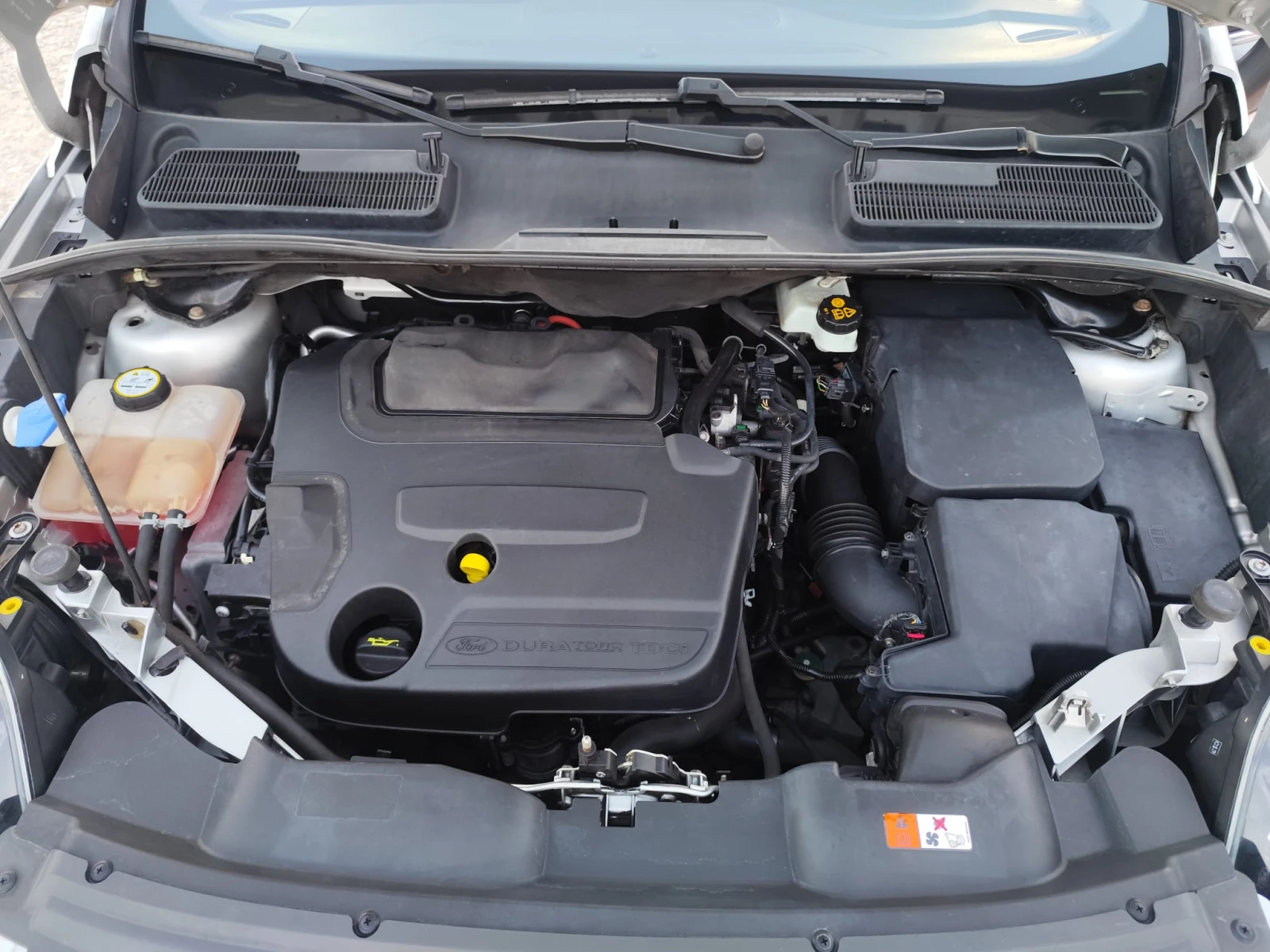 Ford Kuga 2.0 дизел 4х4, снимка 15 - Автомобили и джипове - 55492301