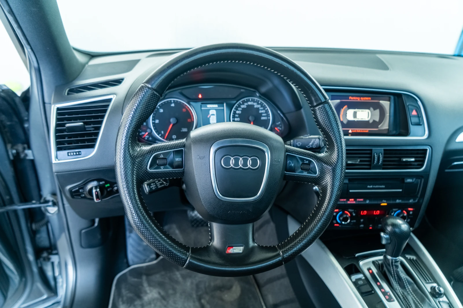 Audi Q5 3.0TDI = QUATTRO = S-LINE = TOP = ЛИЗИНГ = ГАРАНЦИ, снимка 8 - Автомобили и джипове - 56048790