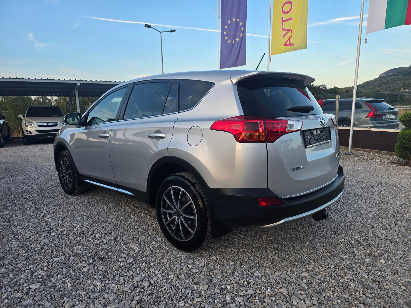 Toyota Rav4 2.2D-4D AWD 150кс! ! НАВИГАЦИЯ ! ! КЛИМАТРОНИК, снимка 3 - Автомобили и джипове - 56117835
