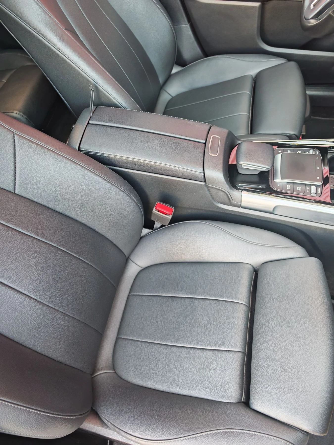 Mercedes-Benz GLB FULL , снимка 10 - Автомобили и джипове - 56160484
