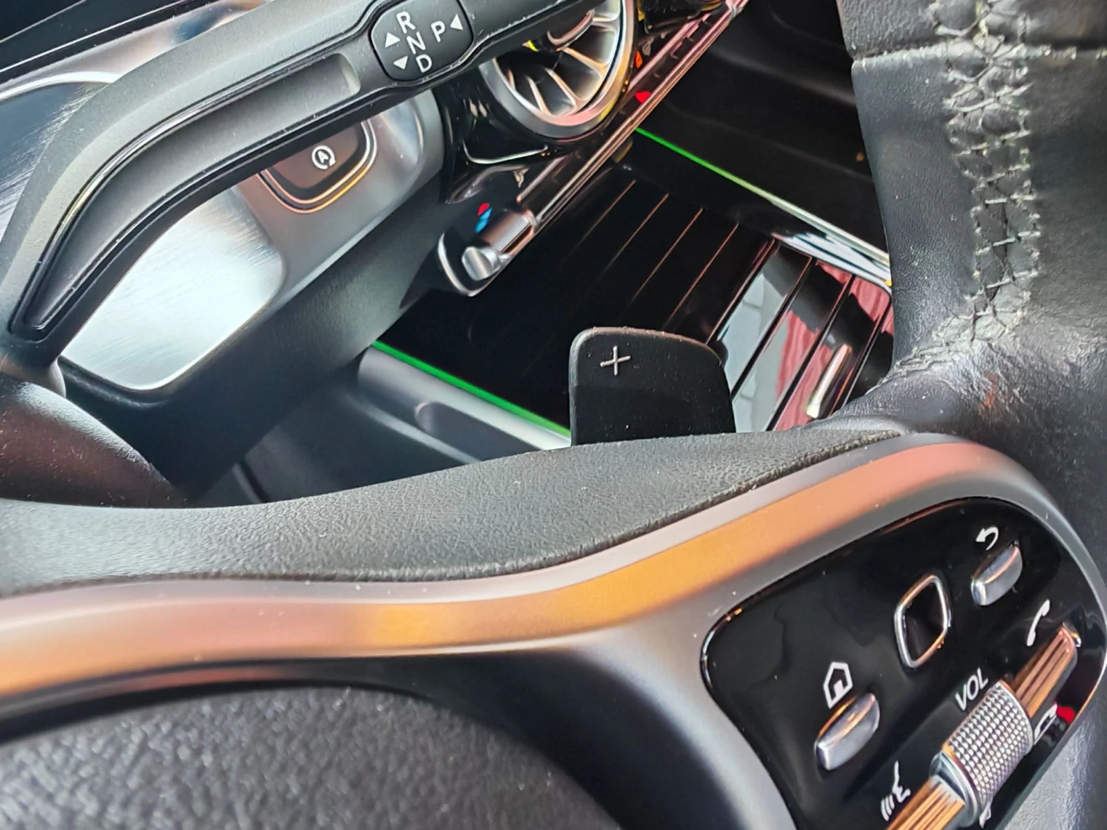 Mercedes-Benz GLB FULL , снимка 16 - Автомобили и джипове - 56160484