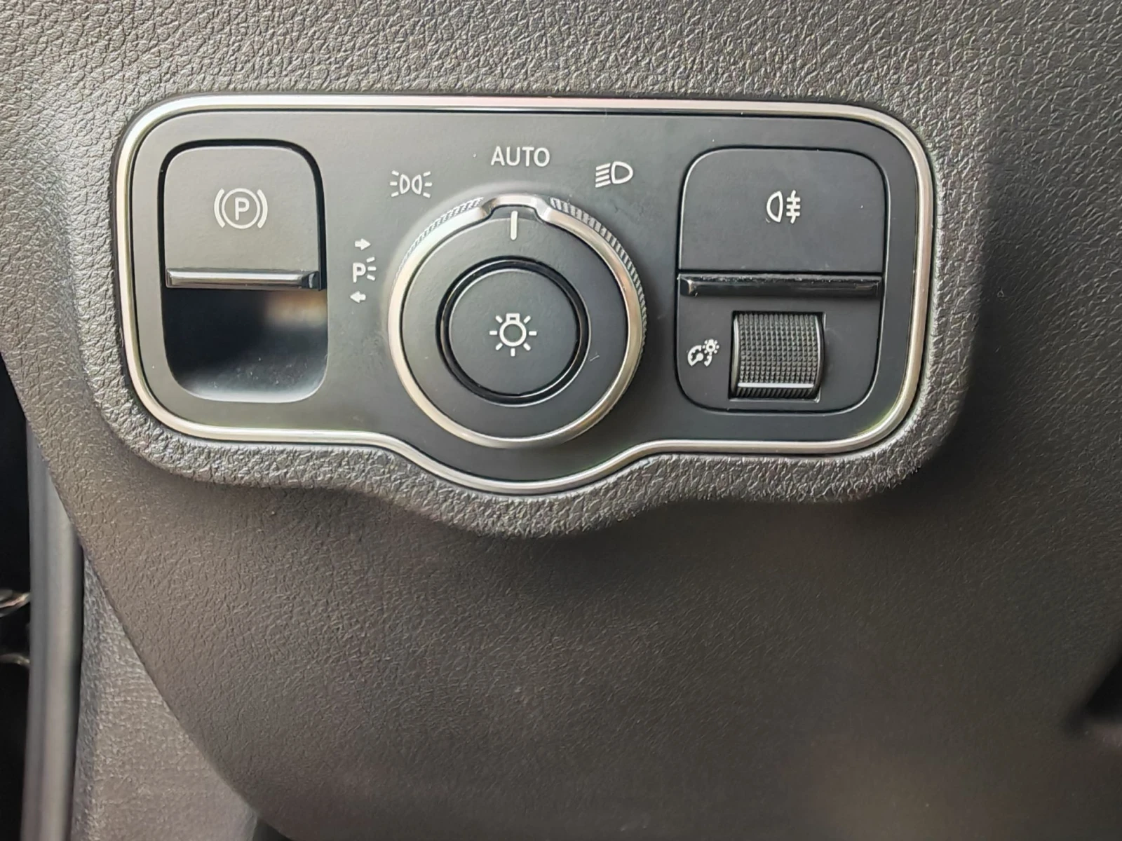 Mercedes-Benz GLB FULL , снимка 8 - Автомобили и джипове - 56160484