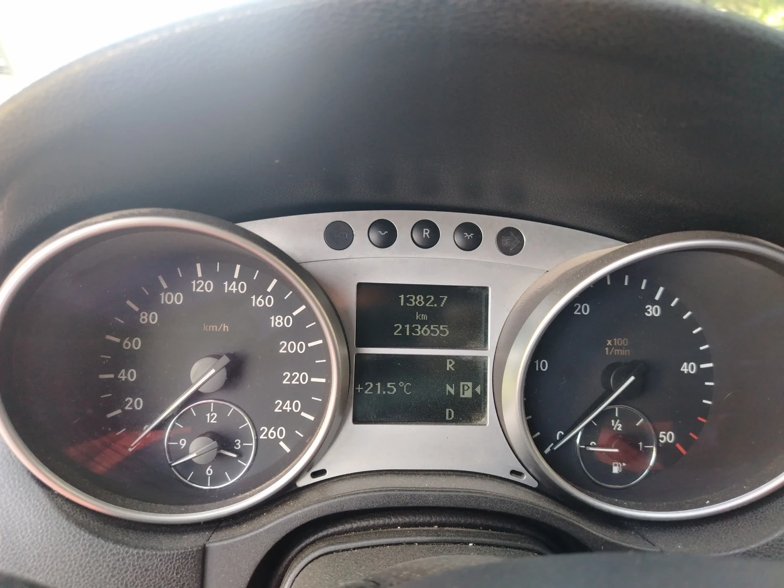 Mercedes-Benz ML 320, снимка 3 - Автомобили и джипове - 56327530