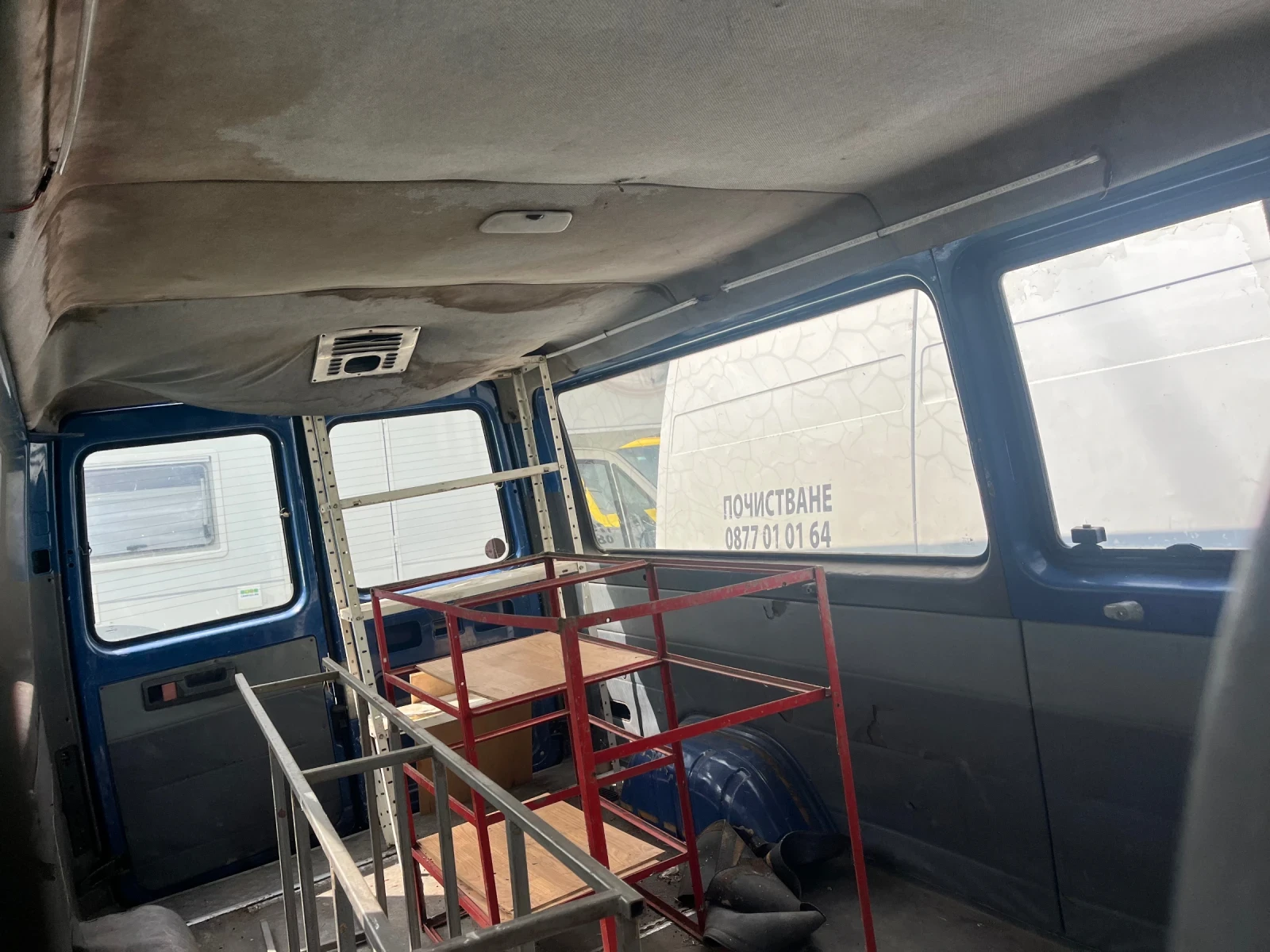 Mercedes-Benz Sprinter 208 208D, снимка 10 - Бусове и автобуси - 54222387