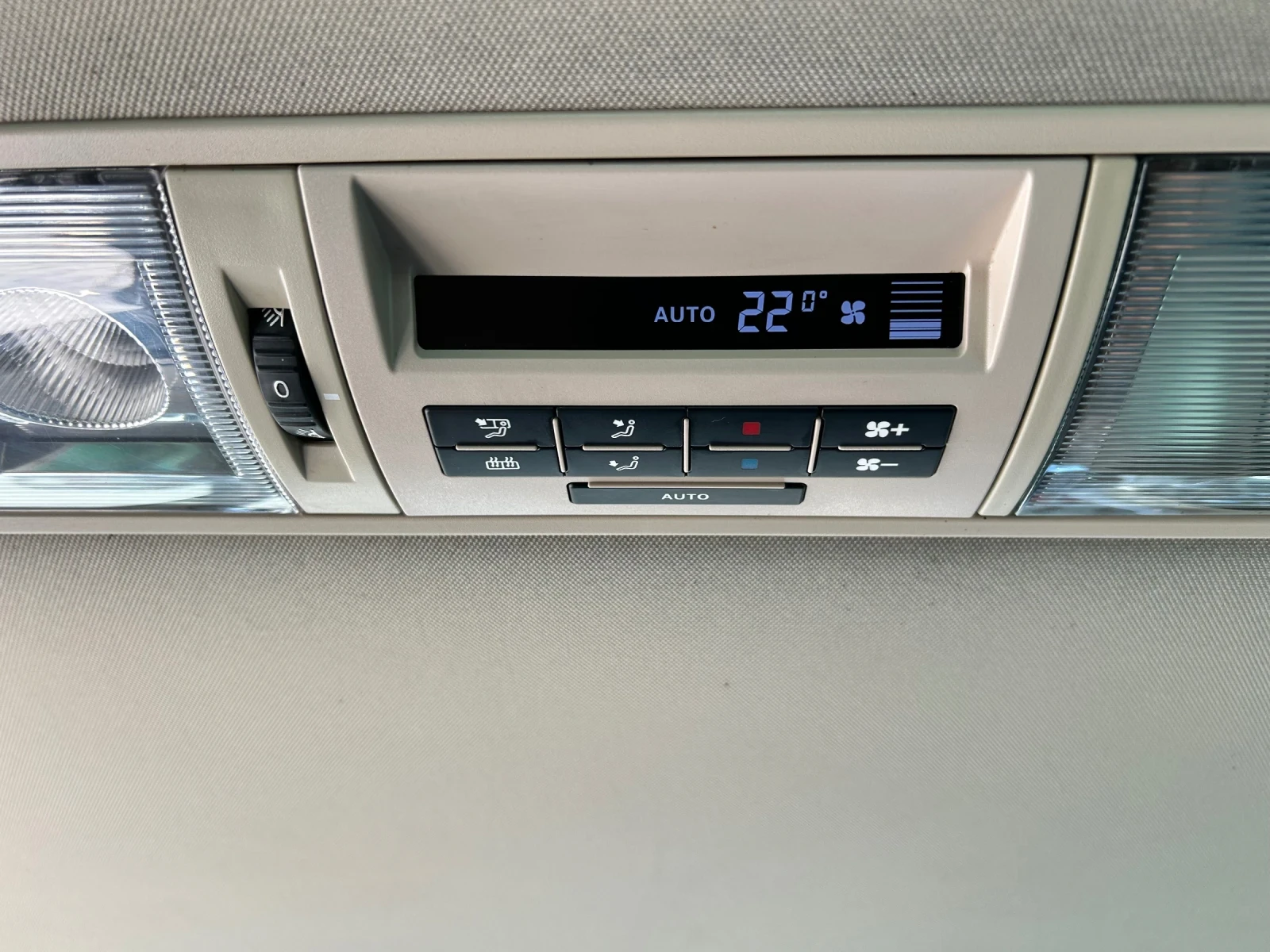 VW Multivan 2.0TDI 4MOTION HIGHLINE, снимка 6 - Бусове и автобуси - 54909272