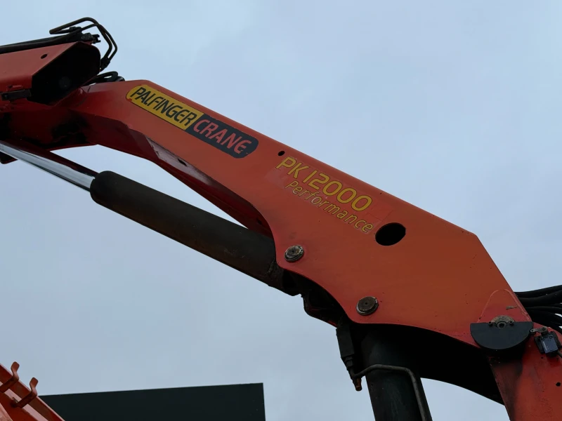 Man Tga 33.350 6X4 Самосвал с кран Клима Бордматик, снимка 11 - Камиони - 52575422