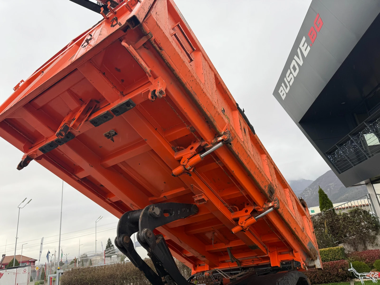 Man Tga 33.350 6X4 Самосвал с кран Клима Бордматик - изображение 8