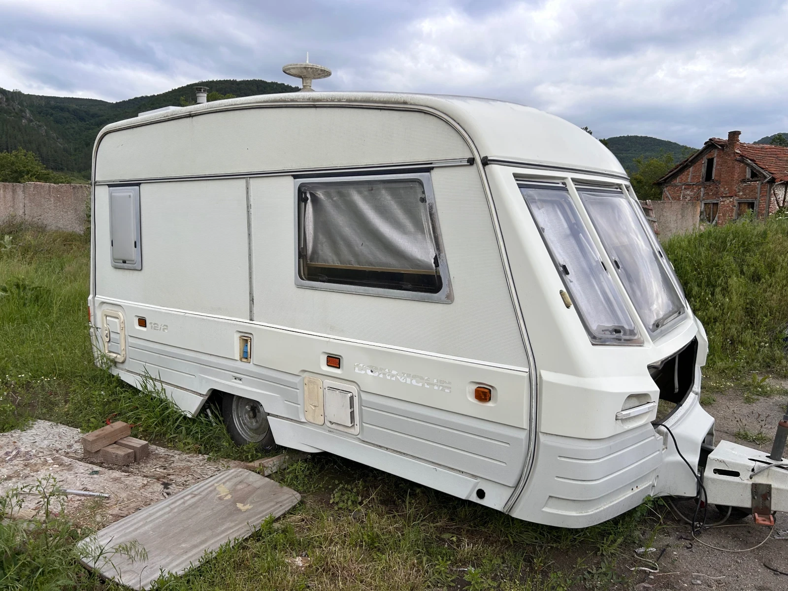 Каравана Swift Corniche , снимка 2 - Каравани и кемпери - 54885933