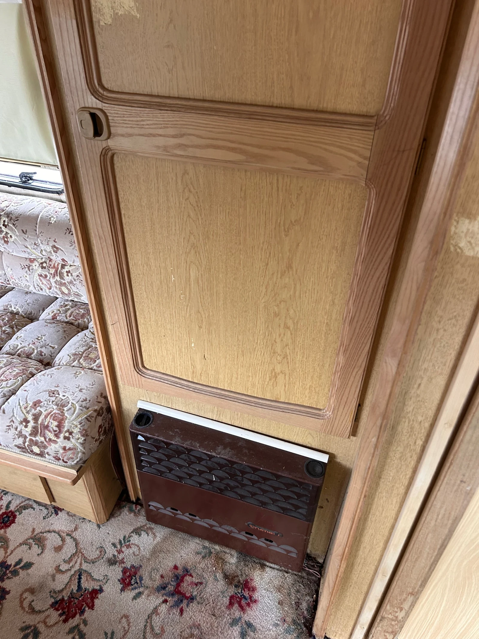 Каравана Swift Corniche , снимка 6 - Каравани и кемпери - 54885933