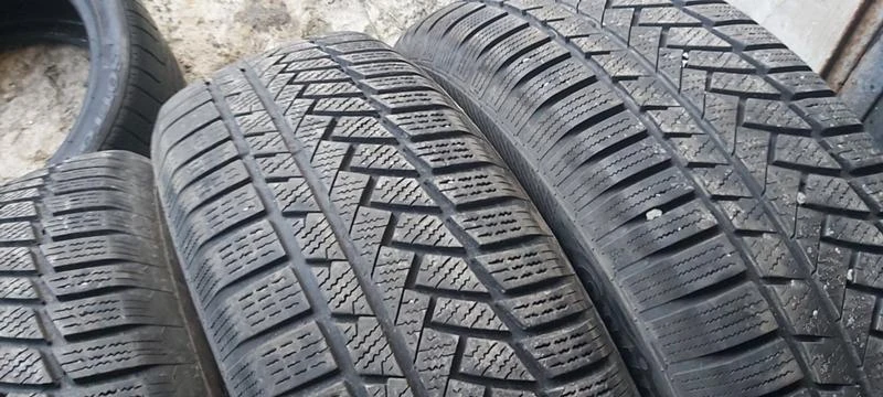 Гуми Зимни 235/65R17, снимка 5 - Гуми и джанти - 31495654