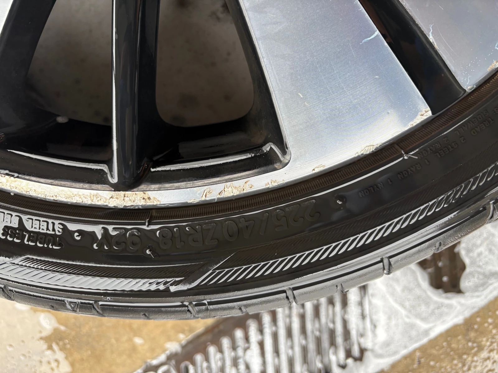    255/40R18  Mercedes-Benz C 350 | Mobile.bg   5