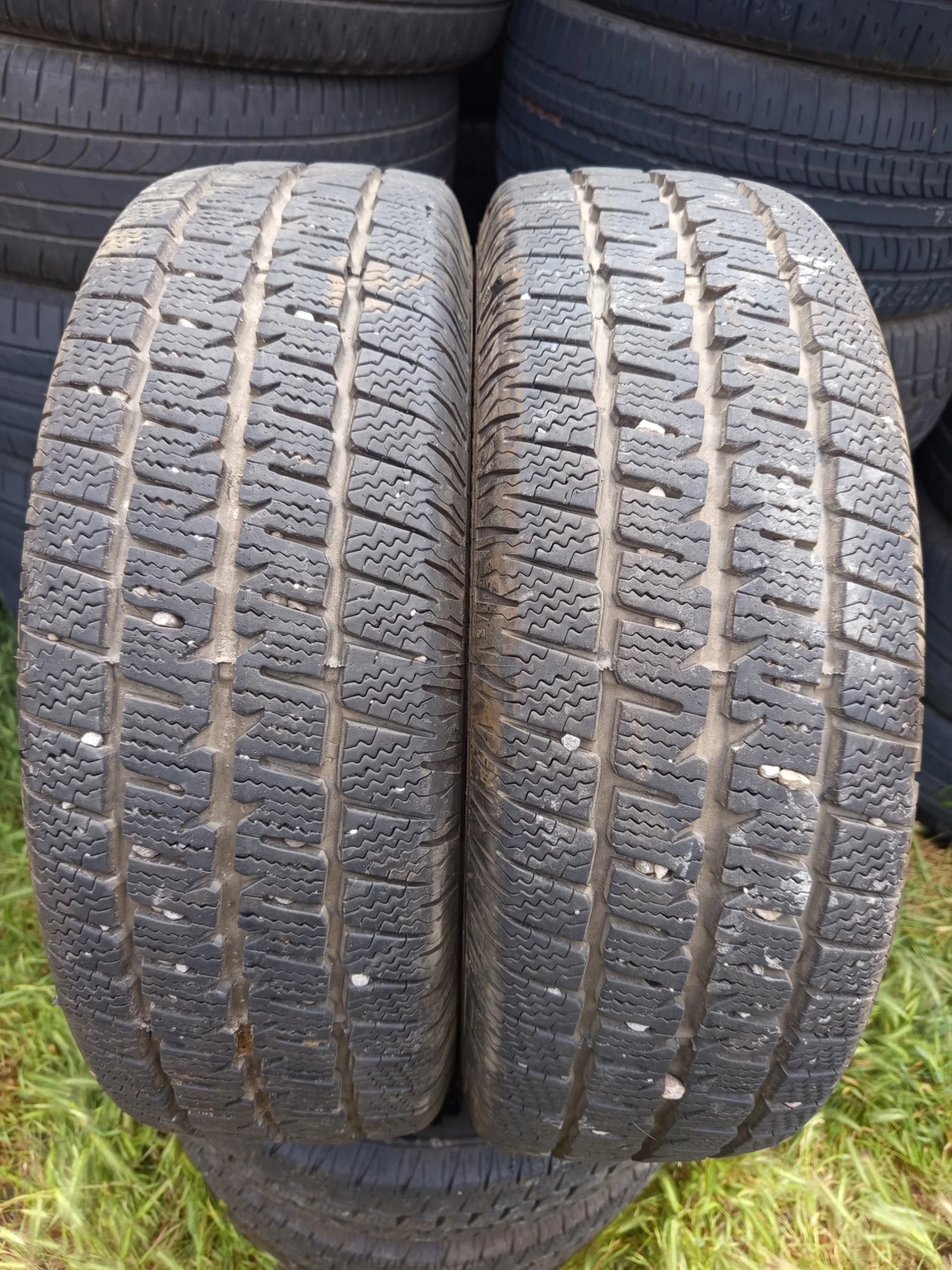 Гуми Зимни 205/70R15, снимка 2 - Гуми и джанти - 54753659