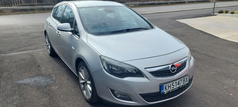 Opel Astra Хечбек, снимка 2 - Автомобили и джипове - 47863263