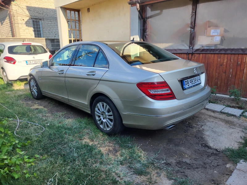 Mercedes-Benz C 220 cdi, снимка 4 - Автомобили и джипове - 47920641