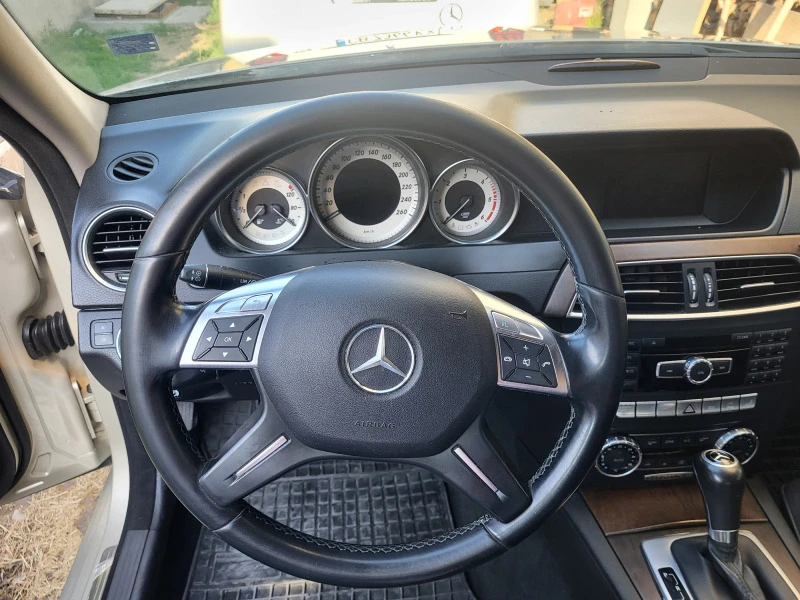 Mercedes-Benz C 220 cdi, снимка 17 - Автомобили и джипове - 47920641