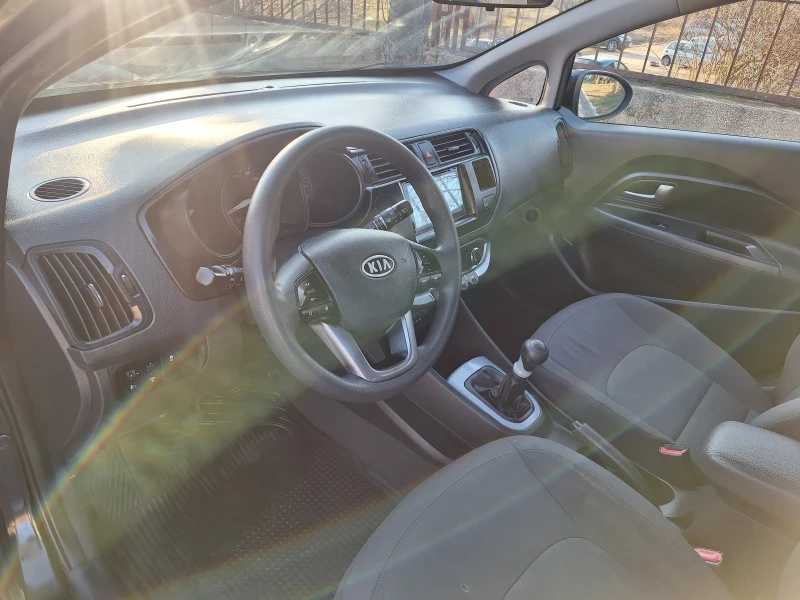 Kia Rio, снимка 7 - Автомобили и джипове - 47309661