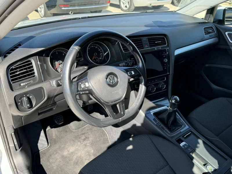 VW Golf 90ps Партроник* Перфектен, снимка 9 - Автомобили и джипове - 47293271