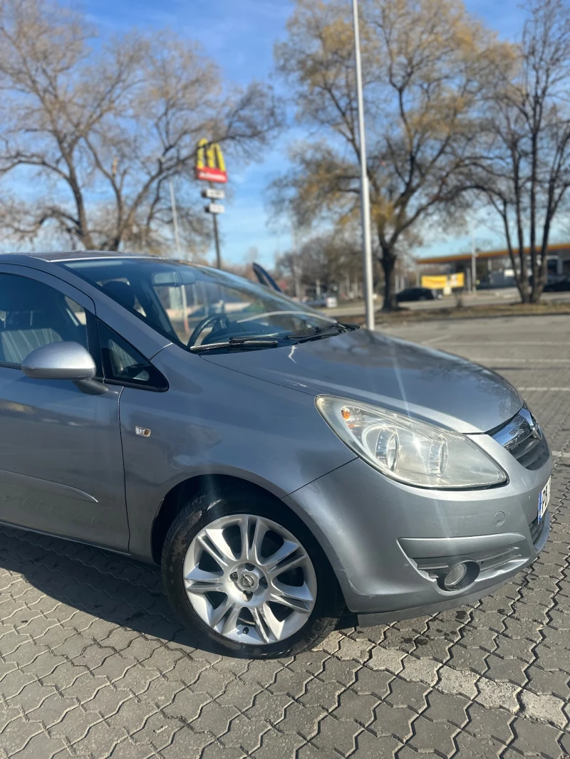 Opel Corsa, снимка 12 - Автомобили и джипове - 48404023