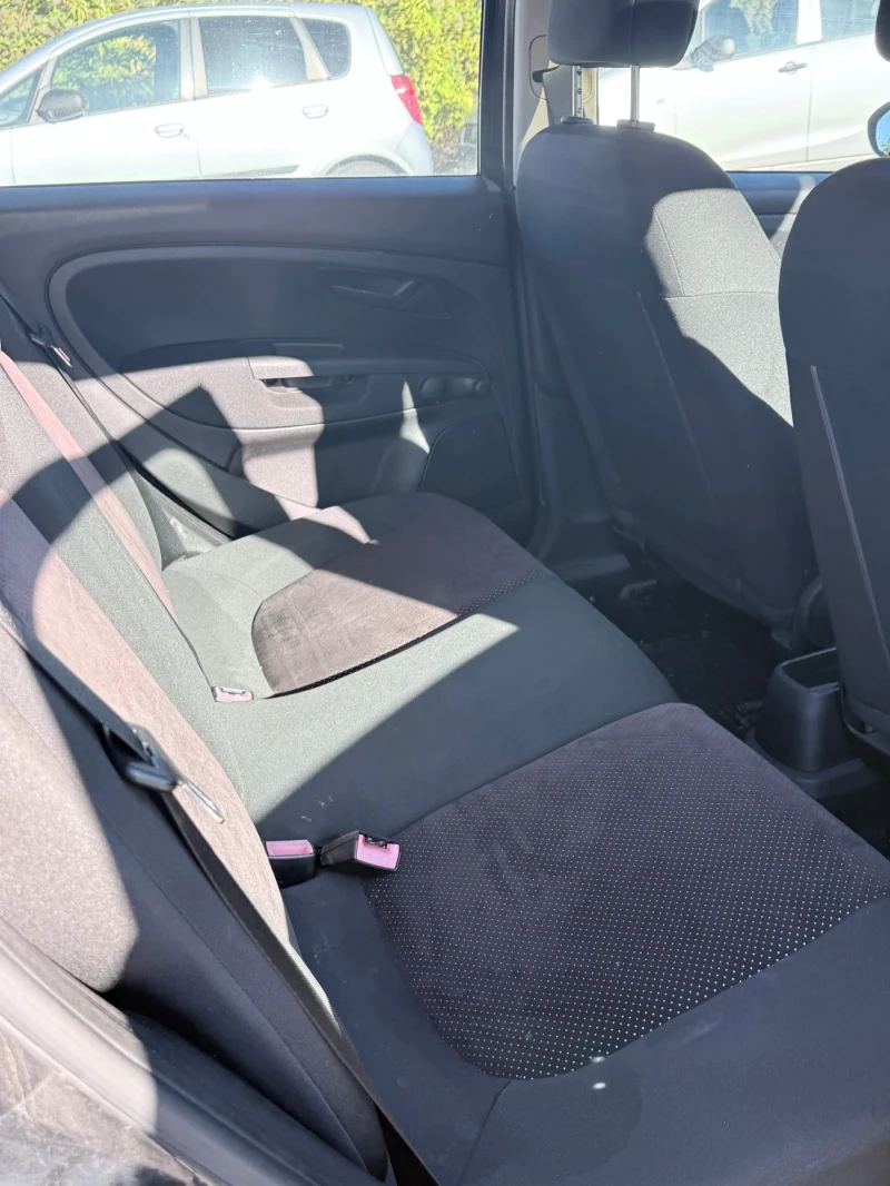 Fiat Punto 1.2i klima, снимка 11 - Автомобили и джипове - 52107549