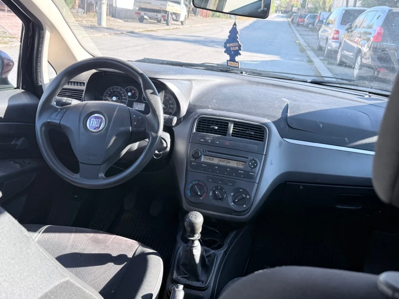 Fiat Punto 1.2i klima, снимка 10 - Автомобили и джипове - 52107549