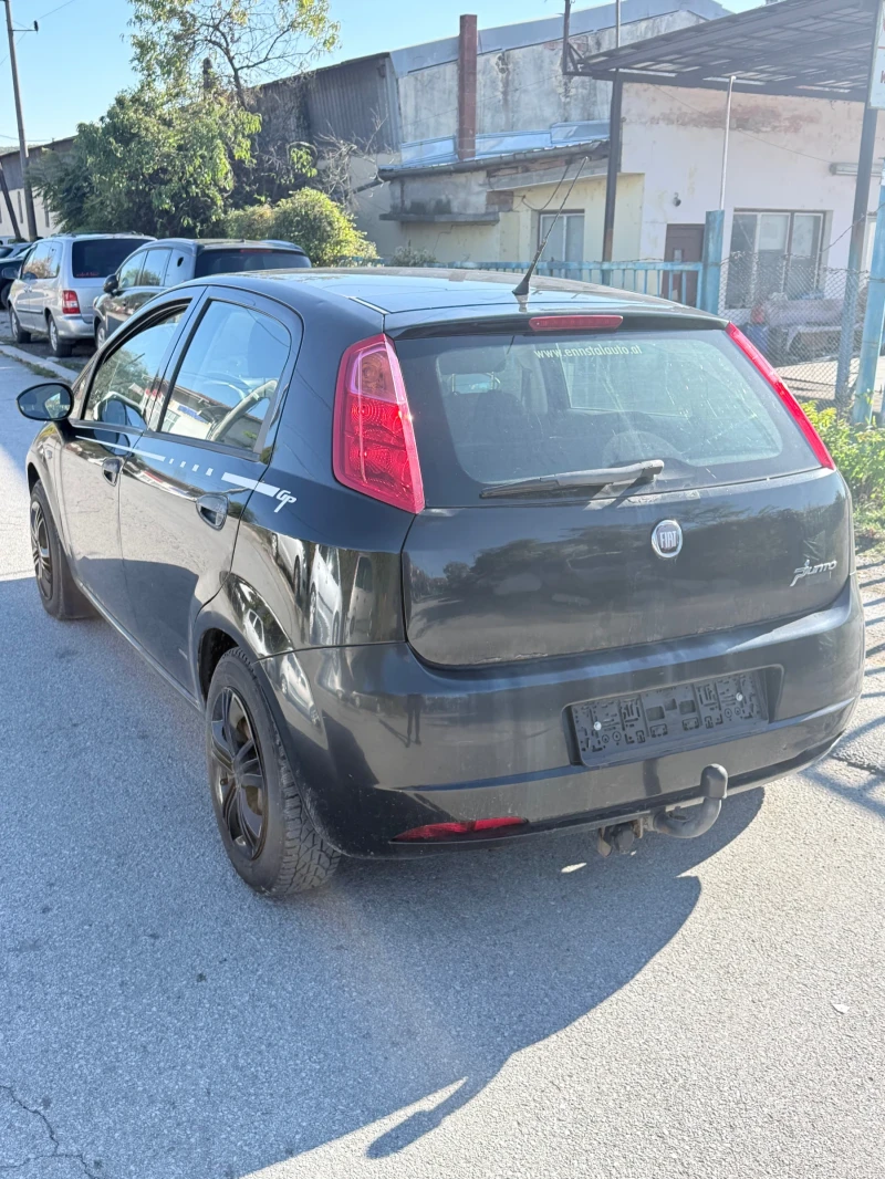 Fiat Punto 1.2i klima, снимка 8 - Автомобили и джипове - 52107549