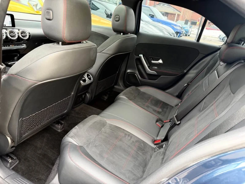 Mercedes-Benz A 220 * * 4MATIC* * Sedan* * AMG Night Package* * , снимка 10 - Автомобили и джипове - 53022390