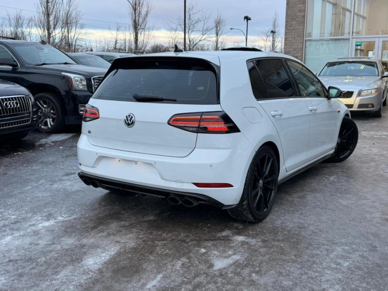 VW Golf R 2018 , снимка 7 - Автомобили и джипове - 53221645