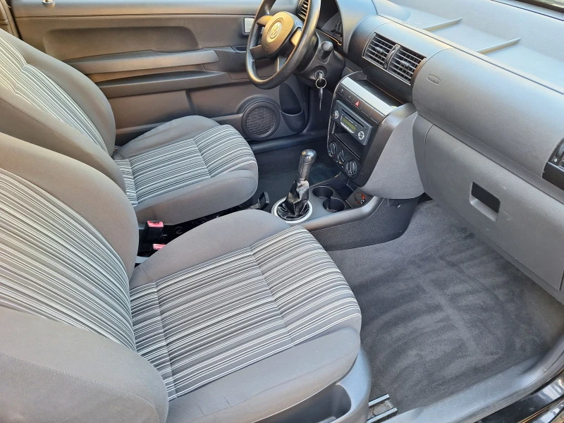 VW Fox 1.2 бензин , снимка 14 - Автомобили и джипове - 53258536