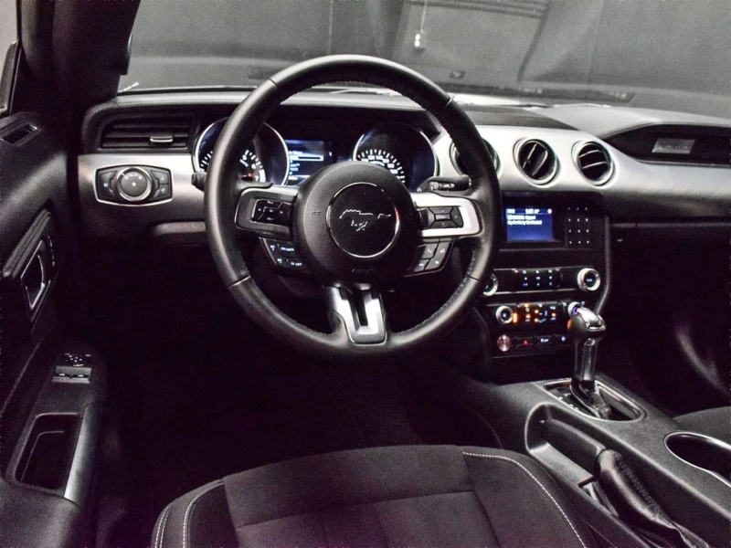 Ford Mustang GT * CARFAX * ЦЕНА ДО БЪЛГАРИЯ, снимка 17 - Автомобили и джипове - 53264288