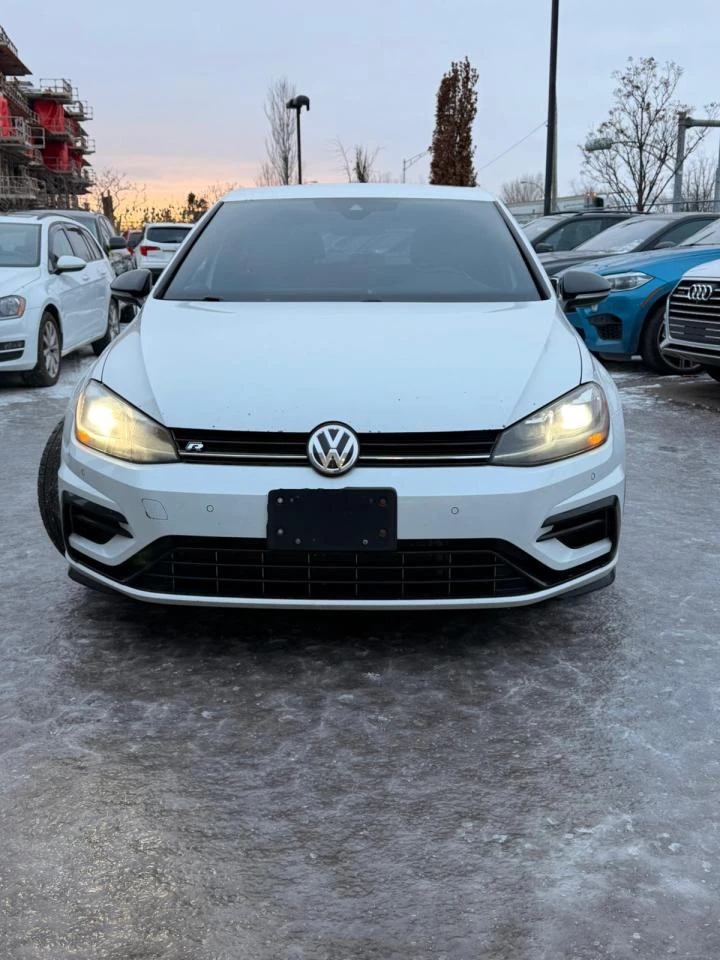 VW Golf R 2018  - изображение 2