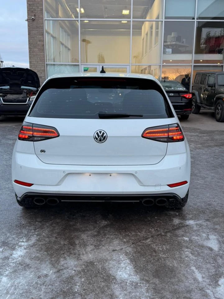 VW Golf R 2018  - изображение 5