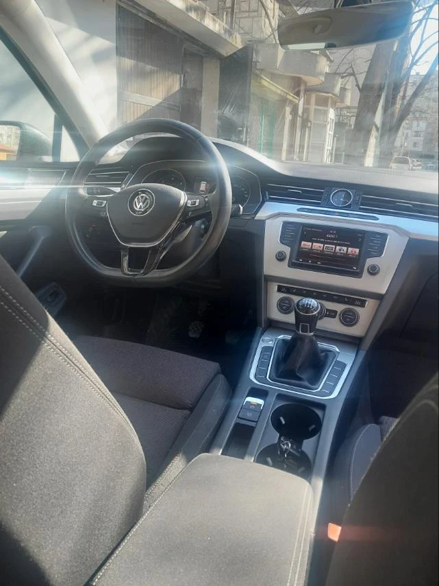 VW Passat, снимка 5 - Автомобили и джипове - 53905775