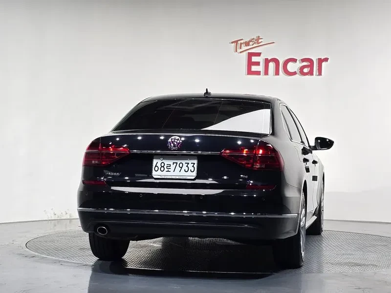 VW Passat 2.0 TSI, снимка 4 - Автомобили и джипове - 55560125