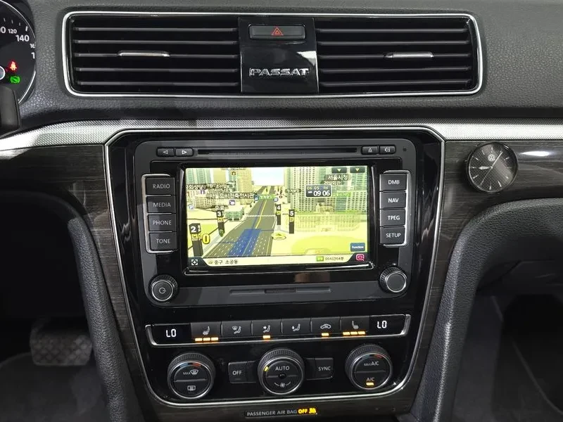 VW Passat 2.0 TSI, снимка 15 - Автомобили и джипове - 55560125