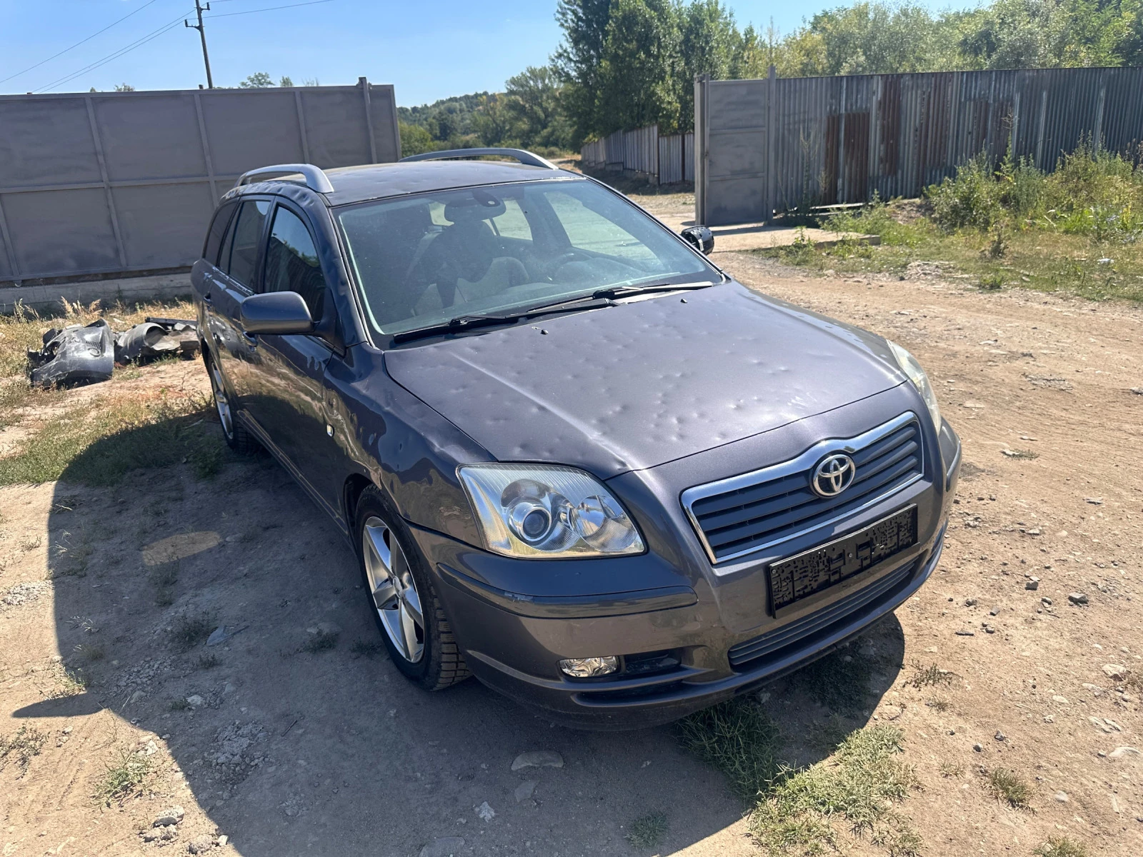 Toyota Avensis 2.0d-4d 116 к.с На Части, снимка 1