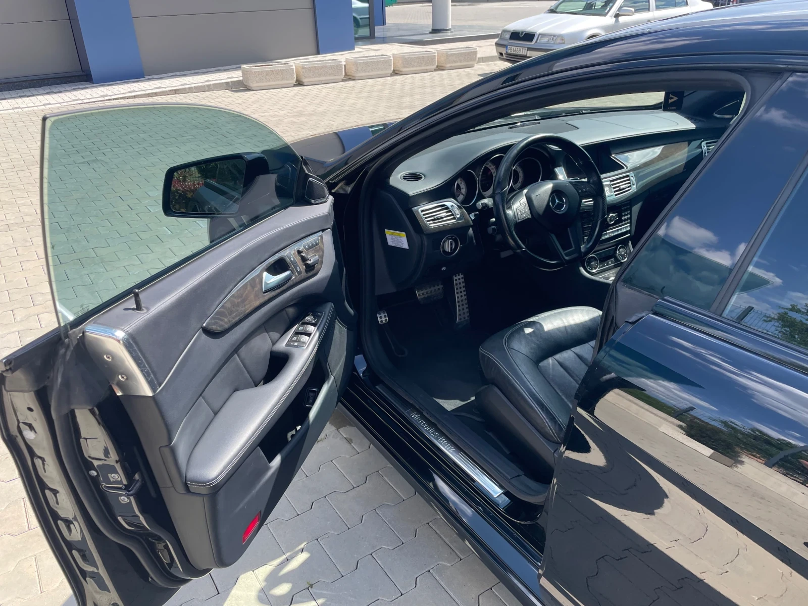 Mercedes-Benz CLS 500  - изображение 9