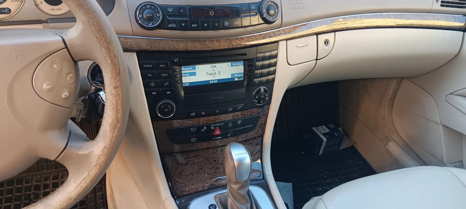 Mercedes-Benz E 320  - изображение 9
