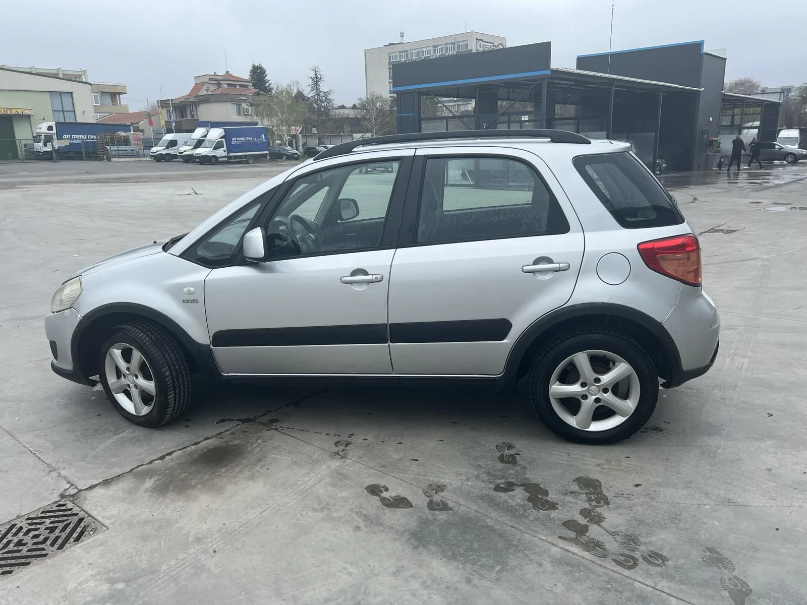 Suzuki SX4  - изображение 2