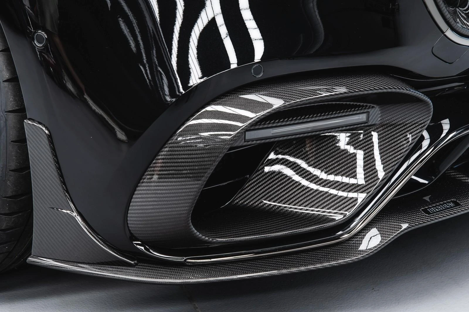 Mercedes-Benz S 63 AMG BRABUS B930 CARBON BURMESTER 4D CERAMIC TV PANO - изображение 9