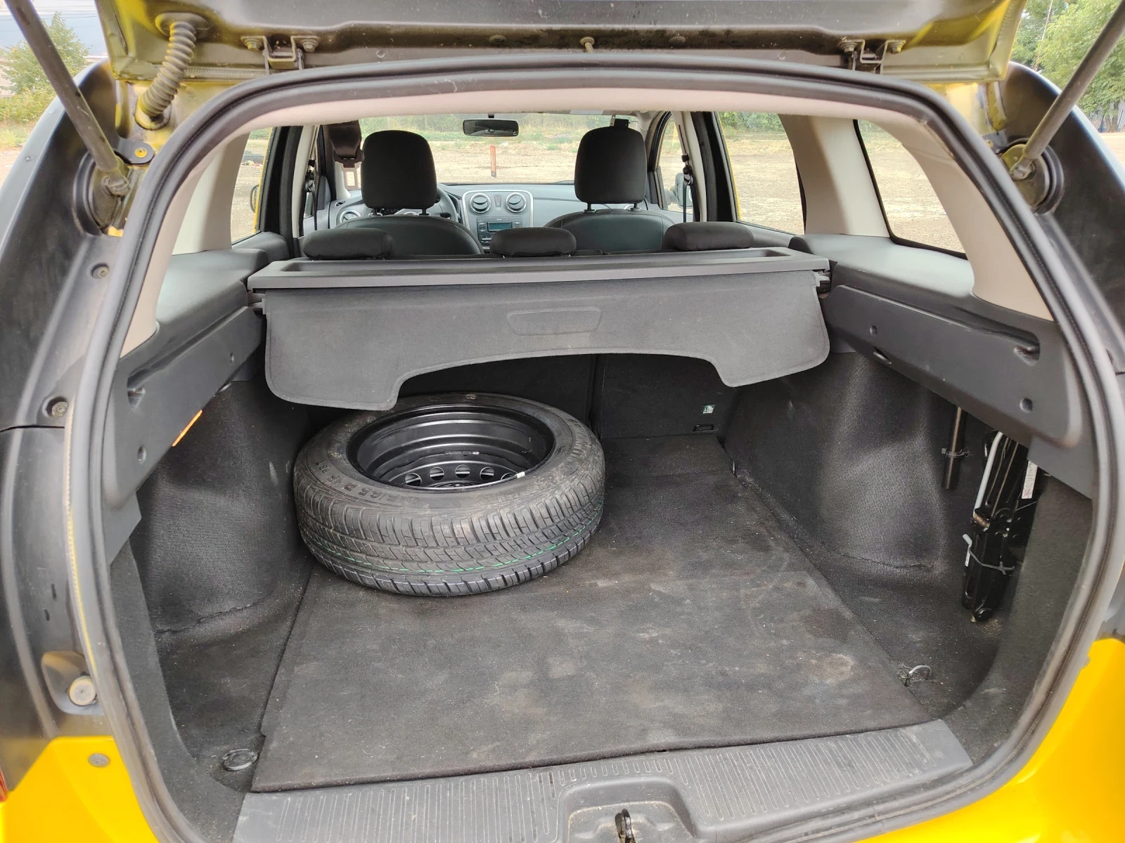 Dacia Logan 1.2i - изображение 7