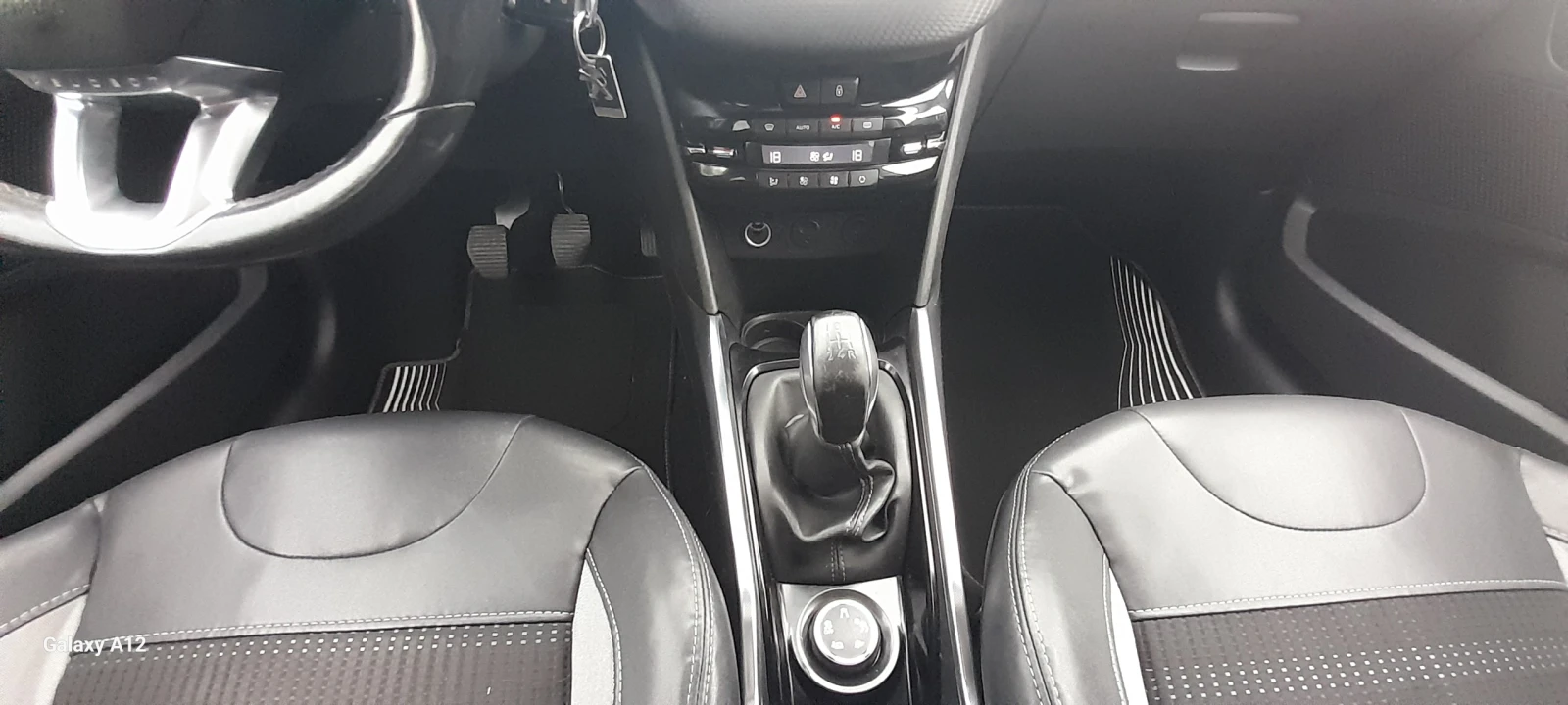 Peugeot 2008 1.6HDI NAVI PANORAMA KOJA | Mobile.bg — изображение 12