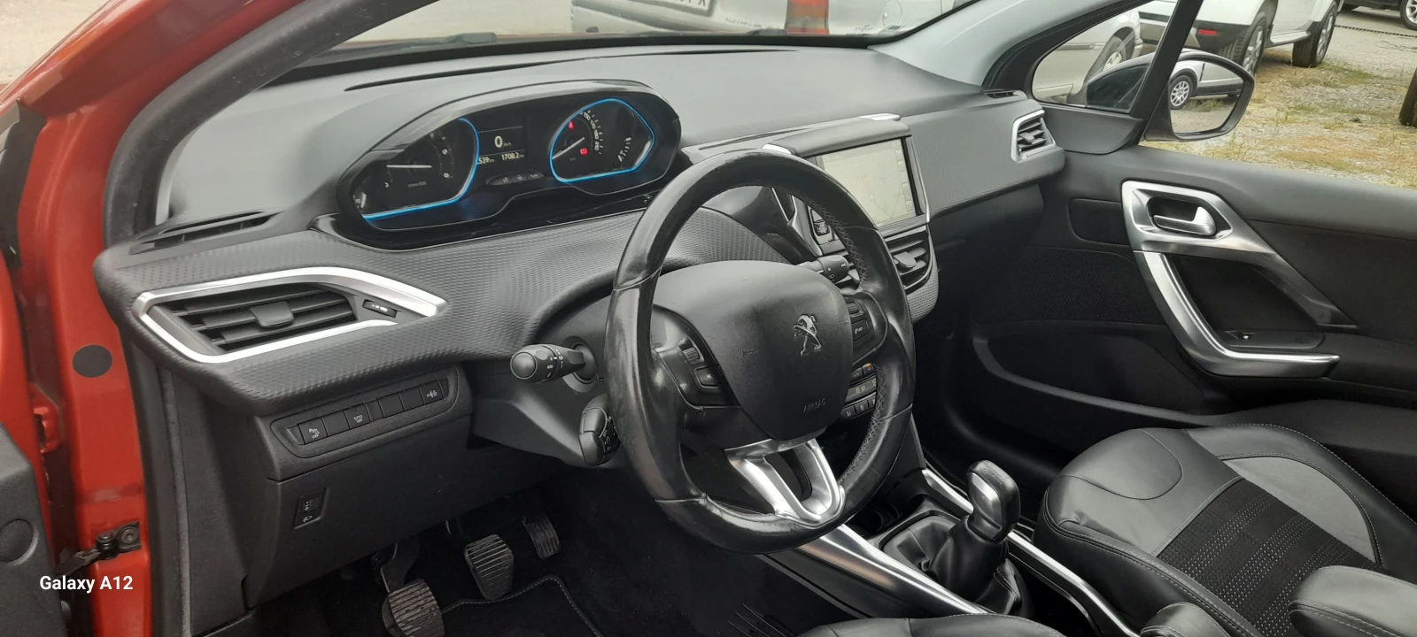 Peugeot 2008 1.6HDI NAVI PANORAMA KOJA - изображение 9
