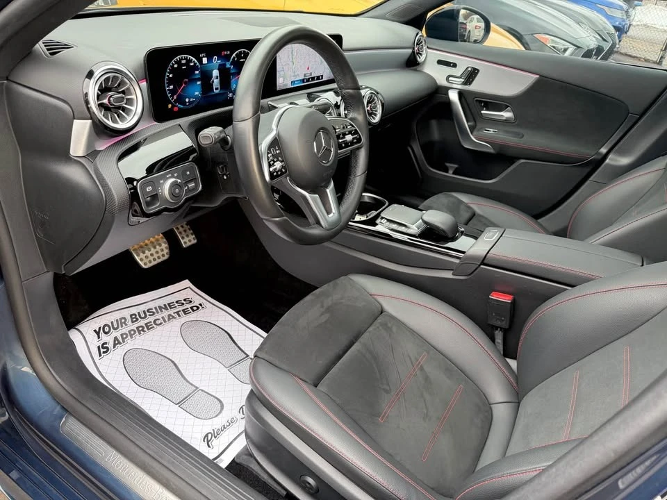 Mercedes-Benz A 220 * * 4MATIC* * Sedan* * AMG Night Package* *  - изображение 7