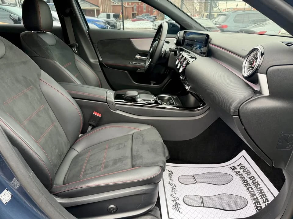 Mercedes-Benz A 220 * * 4MATIC* * Sedan* * AMG Night Package* *  - изображение 8