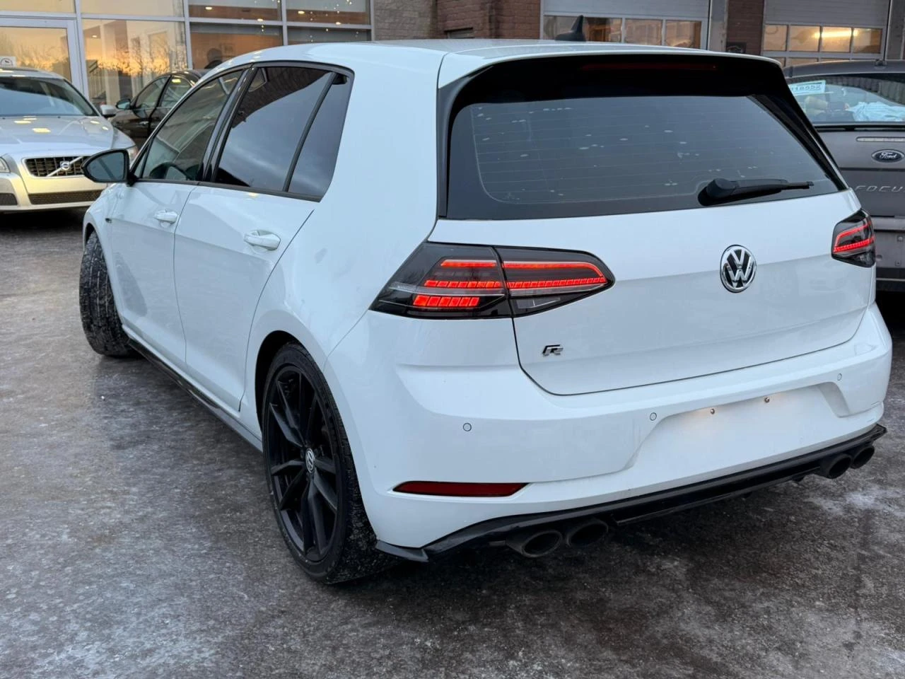 VW Golf R 2018  - изображение 6