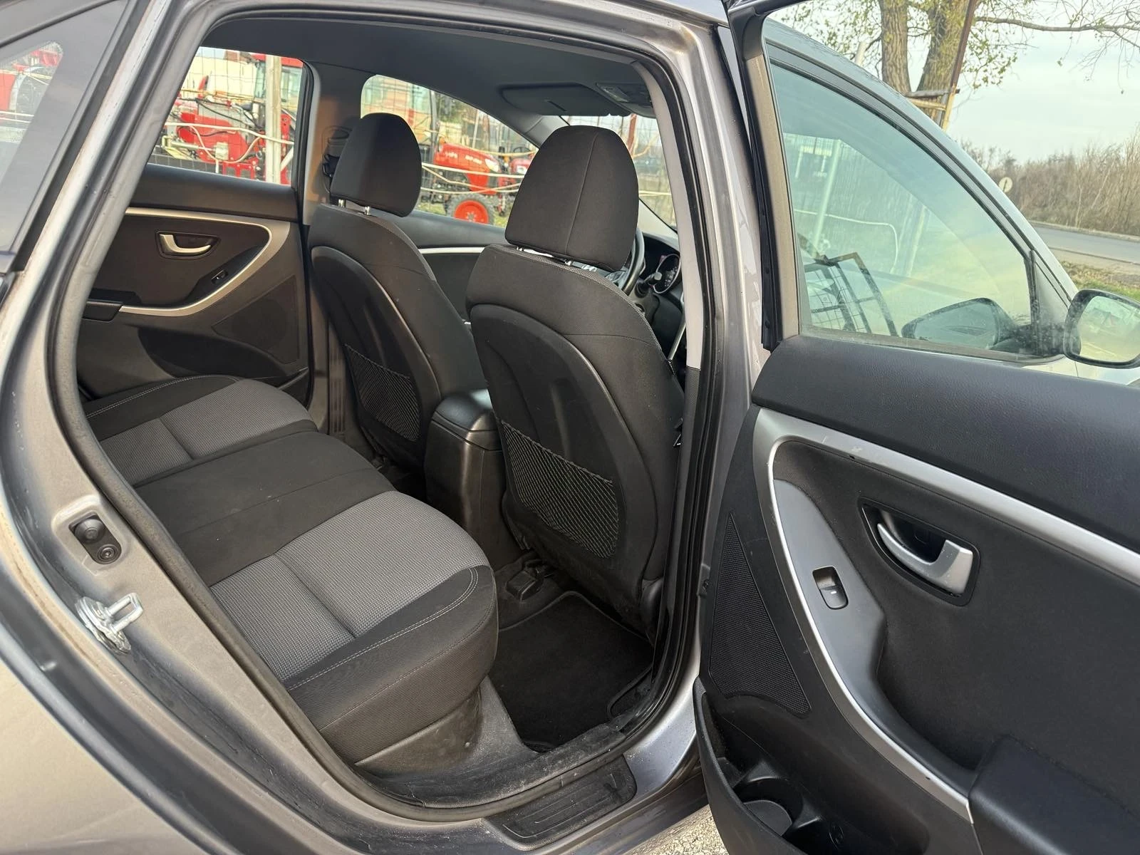 Hyundai I30 1.6 CRDI 110 �.� | Mobile.bg � ����������� 11